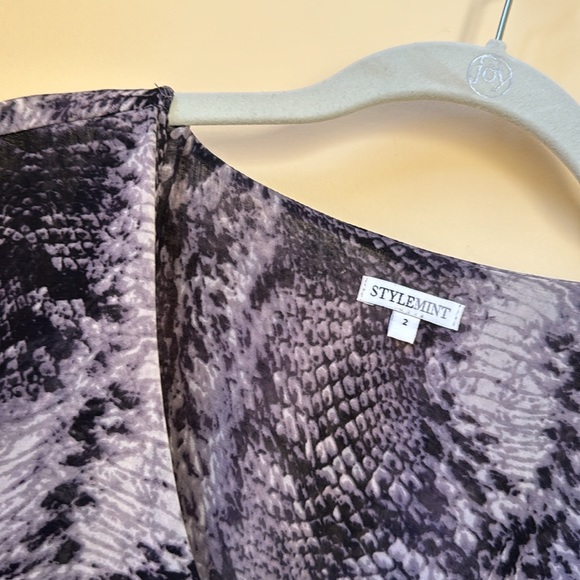 StyleMint Croc Print Mini Dress - Picture 2 of 2